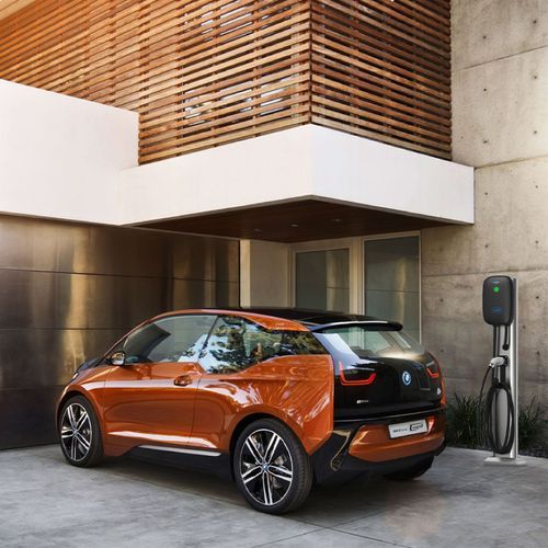 Electric vehicle charging point installed by ITC Limited showing EV charging station service